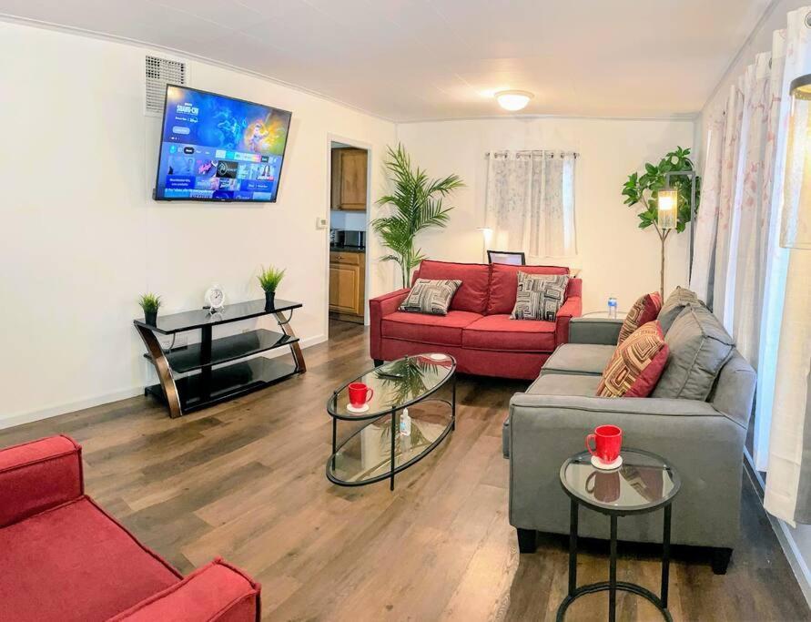 *King Bed/3Bds House Near Naval Base & 6Flags* Apartment วอคีแกน ภายนอก รูปภาพ