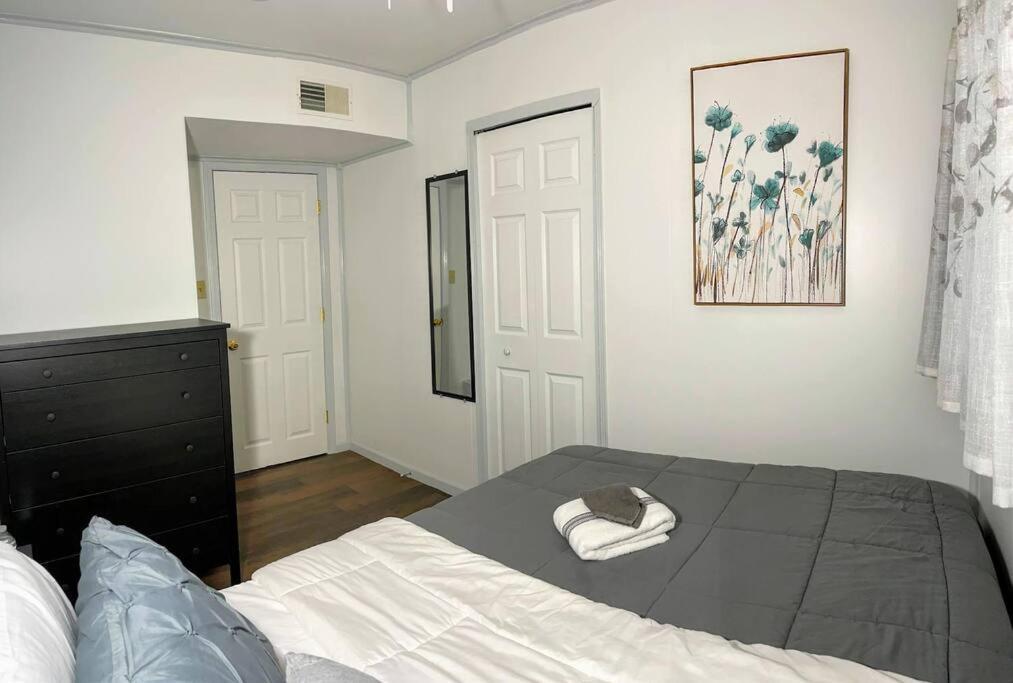 *King Bed/3Bds House Near Naval Base & 6Flags* Apartment วอคีแกน ภายนอก รูปภาพ